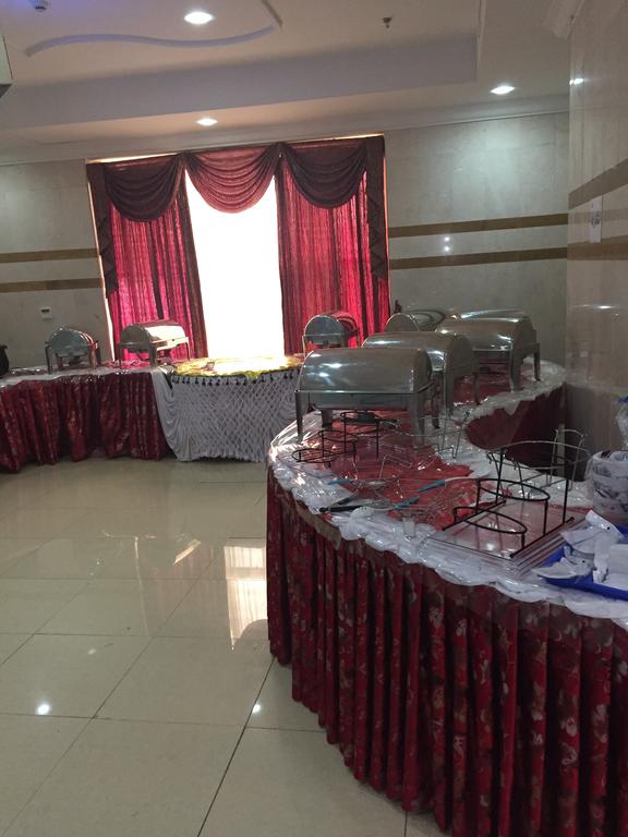 Abeer Al Azizia Hotel-11