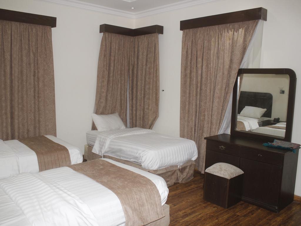 Al Khazrajiah Hotel-5
