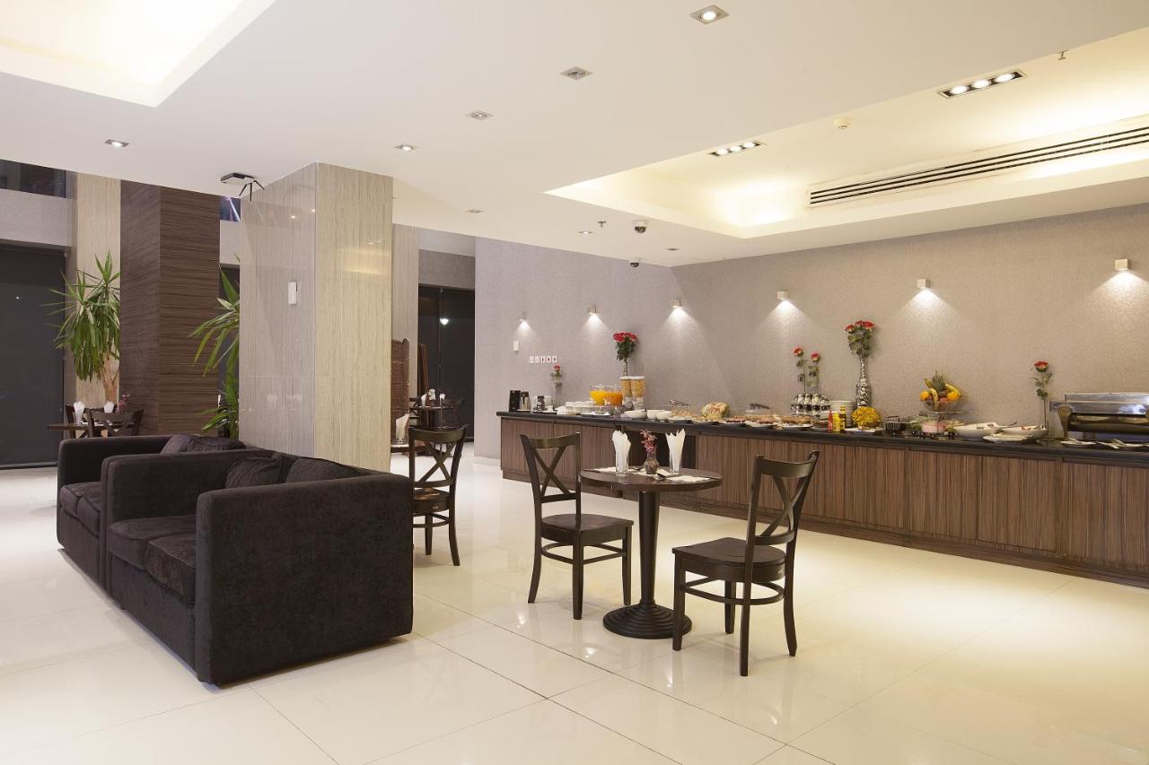 Hayat Watheer Hotel Suite-4