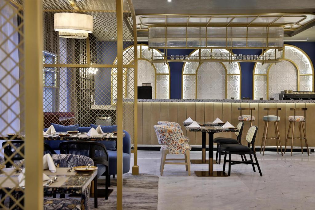 Diyar Ajwa, Tapestry Collection By Hilton-6