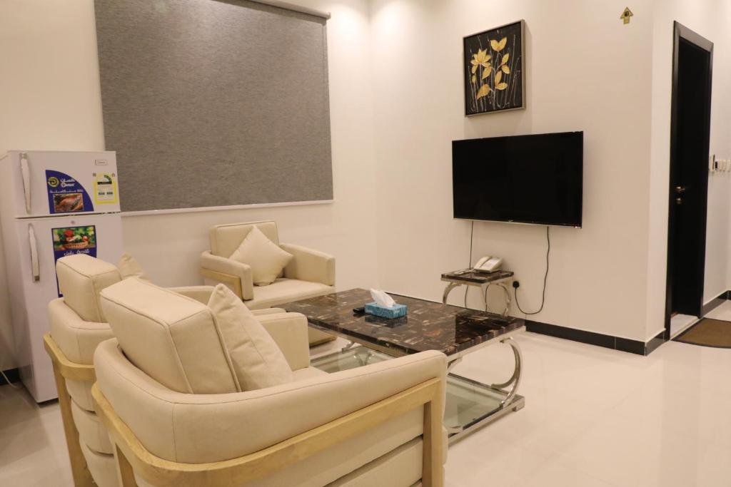 Quiet Rooms Apartments-3