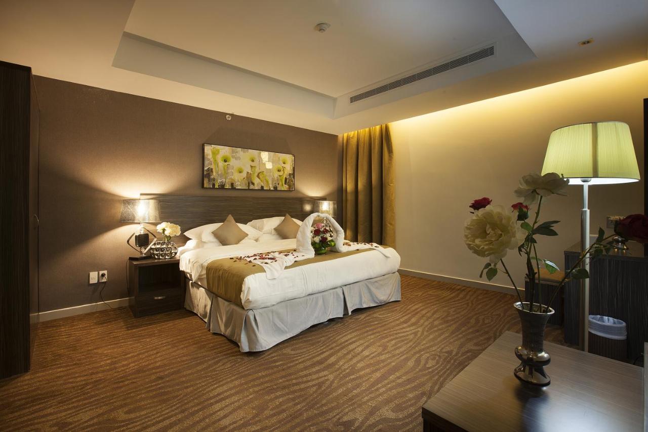 Hayat Watheer Hotel Suite-5