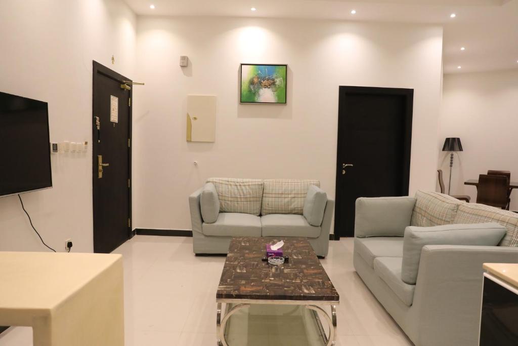 Quiet Rooms Apartments-7